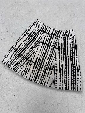 Anthropologie Black & White Graphic Skater Skirt